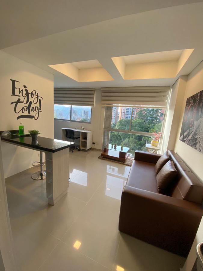 Apartasuite Moderna - En El Corazon Del Poblado Medellín Esterno foto