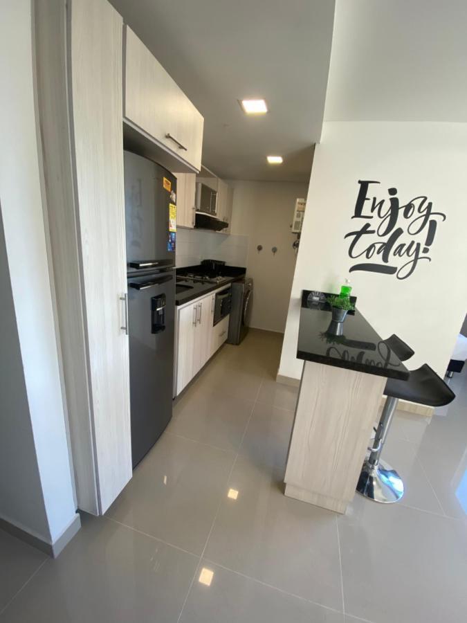 Apartasuite Moderna - En El Corazon Del Poblado Medellín Esterno foto