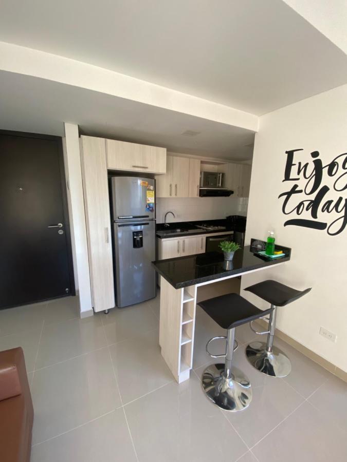 Apartasuite Moderna - En El Corazon Del Poblado Medellín Esterno foto