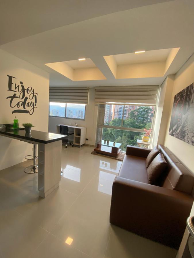 Apartasuite Moderna - En El Corazon Del Poblado Medellín Esterno foto