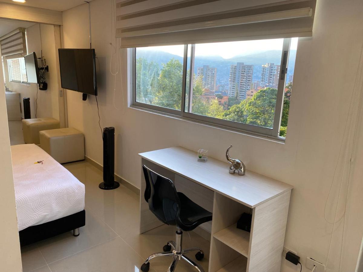 Apartasuite Moderna - En El Corazon Del Poblado Medellín Esterno foto