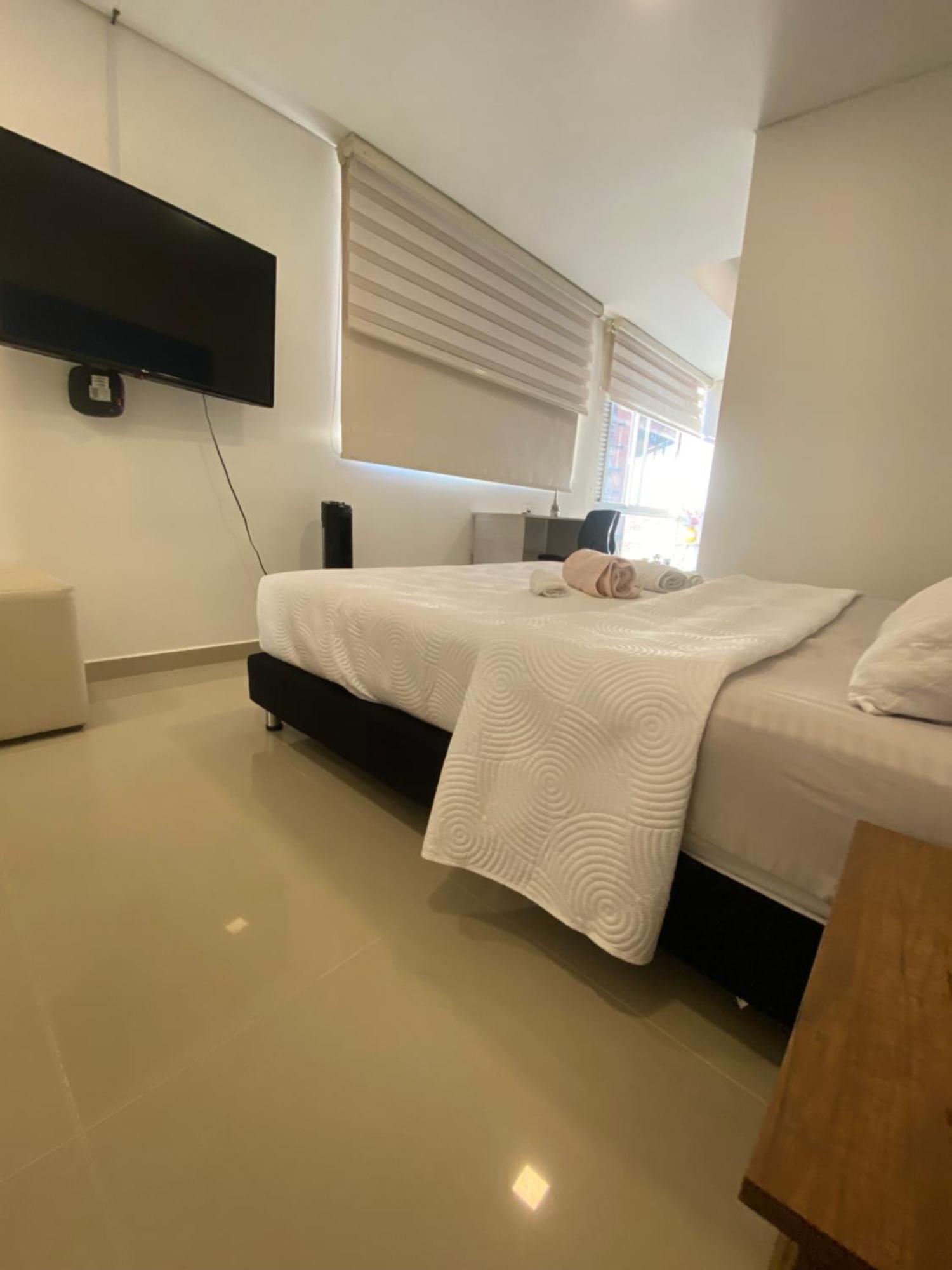 Apartasuite Moderna - En El Corazon Del Poblado Medellín Esterno foto